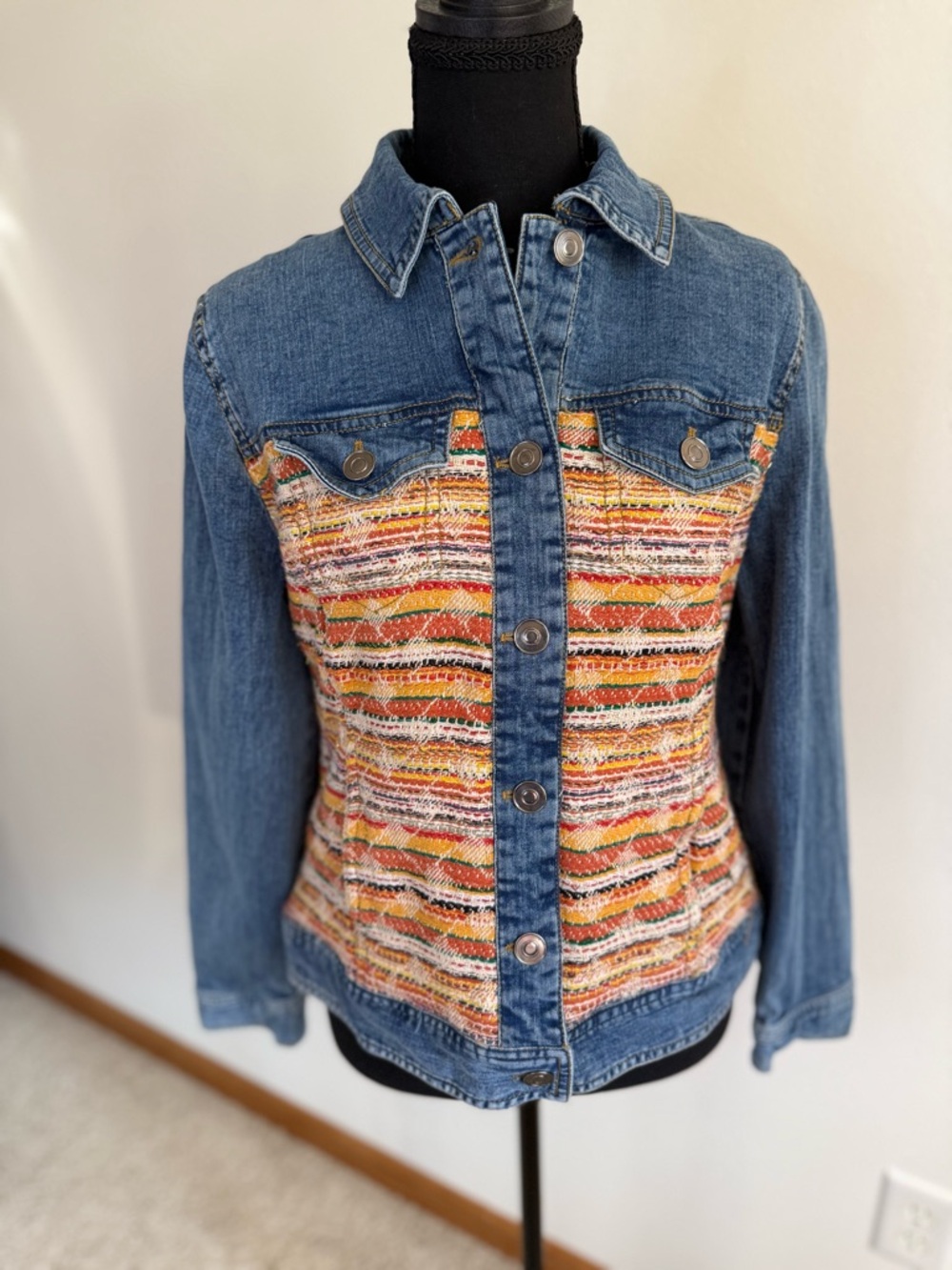 Chico’s Cropped Denim Jacket Textured Boho Panel Size 0 Small Statement - Picture 7 of 8